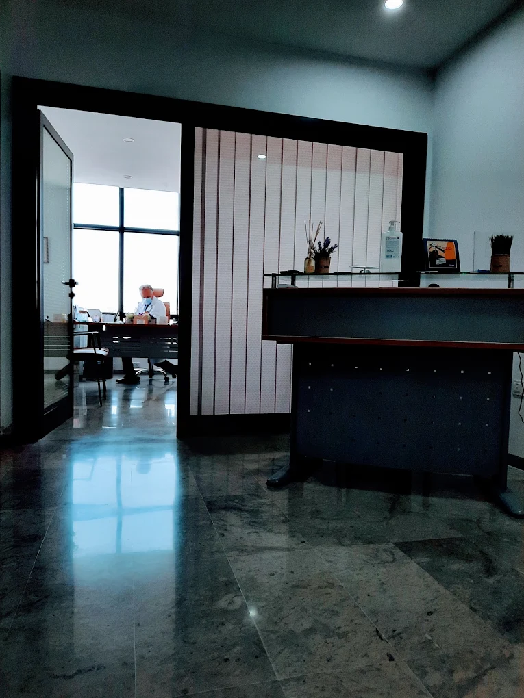 Dr. Abdellatif Jouini - ORL